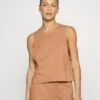 Roxy Essential Energy Tank - Top - Mocha Mousse -Roxy Verkoopwinkel 0d9106fbc0044bfdab434c15c50231d5