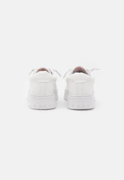 Roxy Sheilahh 2.0 - Sneakers Laag - White -Roxy Verkoopwinkel a3e3e7182d4d46879654e59ac3dd6188