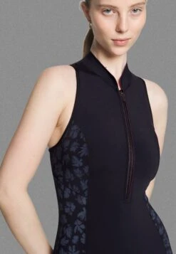 Roxy Swell Series Qlock - Badpak - Black -Roxy Verkoopwinkel ad3ec7c856104368b8f1b88ae36f3146