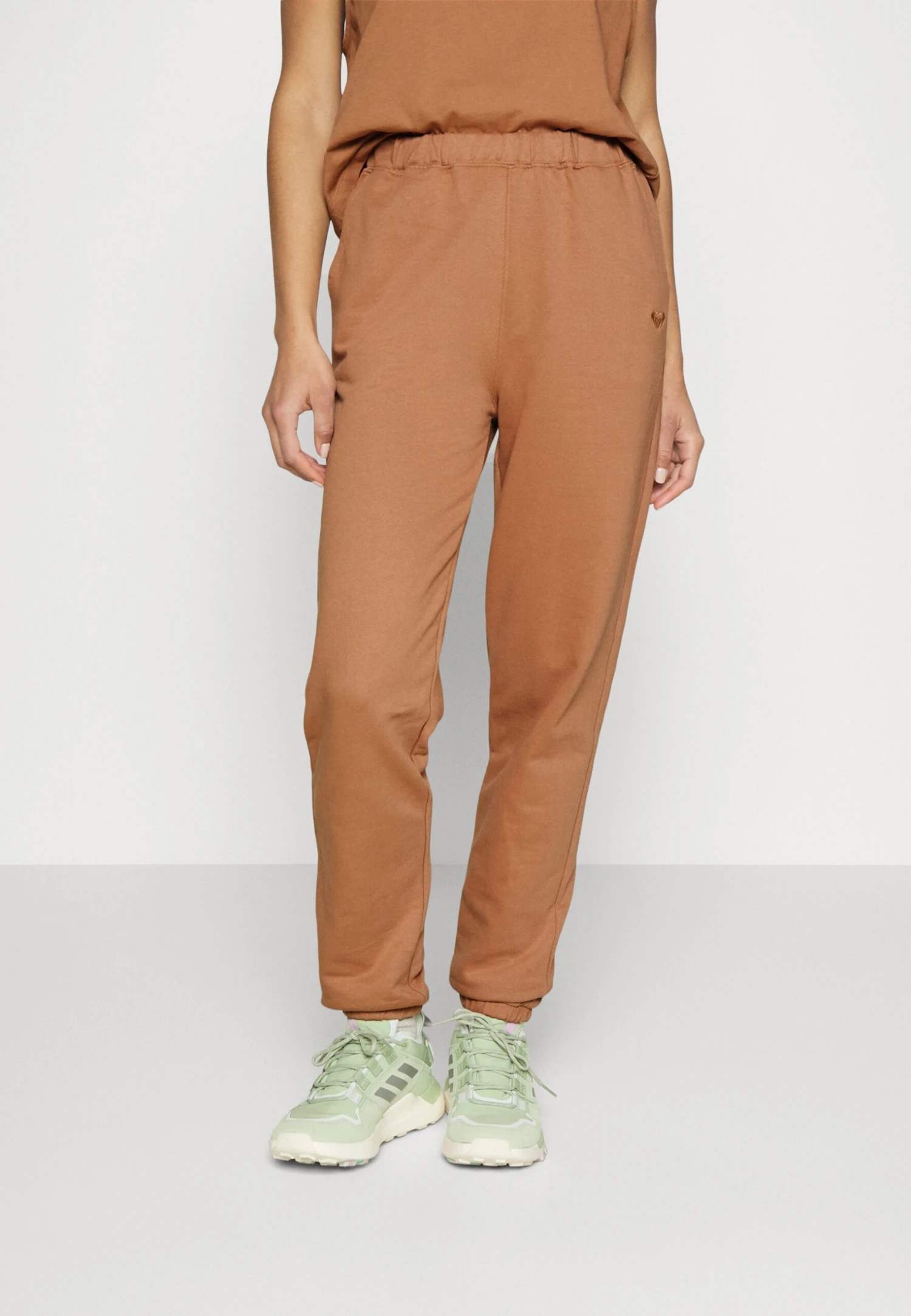 Roxy Essential Energy Jogger - Trainingsbroek - Mocha Mousse 3 Roxy Essential Energy Jogger - Trainingsbroek - Mocha Mousse