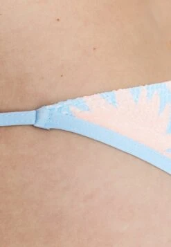 Roxy Cool Character- Bikinibroekje - Light Blue -Roxy Verkoopwinkel f39661c92ff04f91b3f0e40d9913ada7